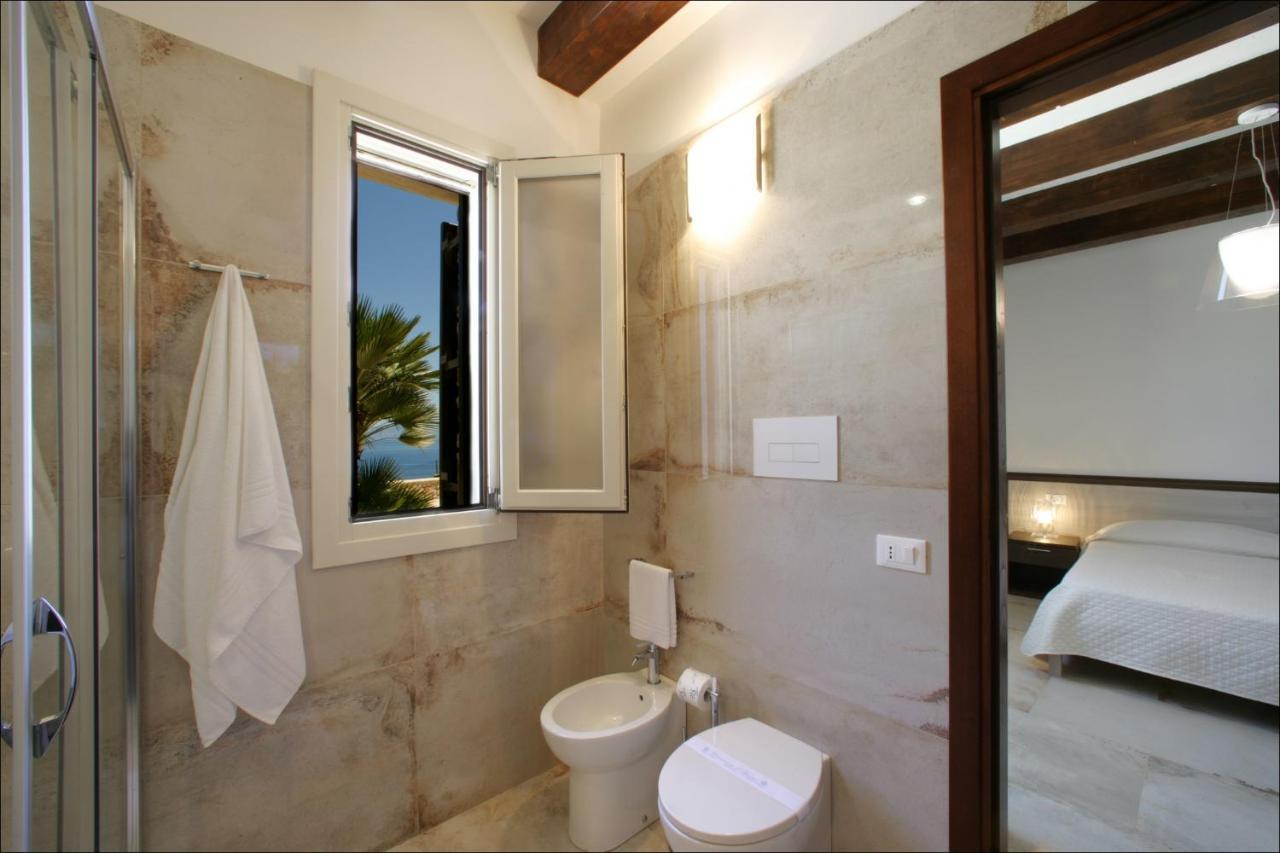 Villa Antonia - Vasca Idromassaggio Terrazza Vista Mare 산비토로카포 외부 사진