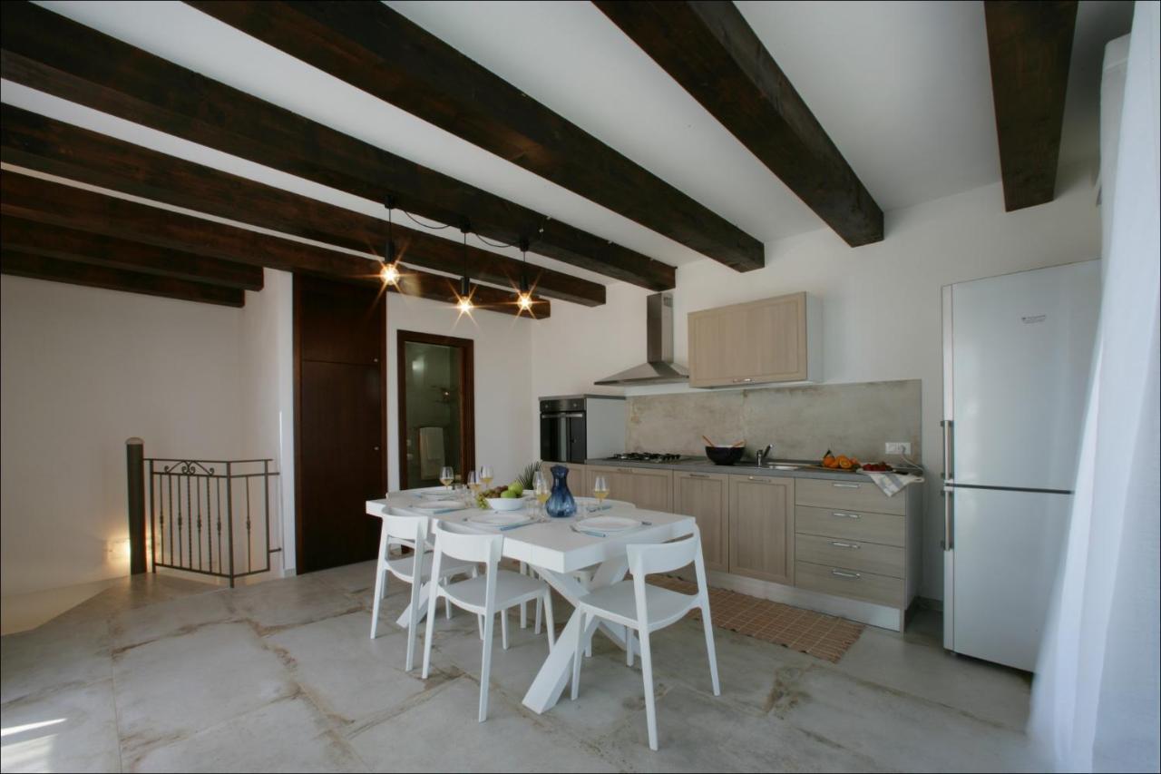 Villa Antonia - Vasca Idromassaggio Terrazza Vista Mare 산비토로카포 외부 사진