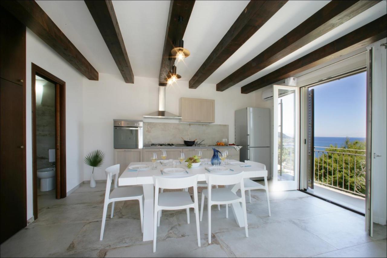 Villa Antonia - Vasca Idromassaggio Terrazza Vista Mare 산비토로카포 외부 사진