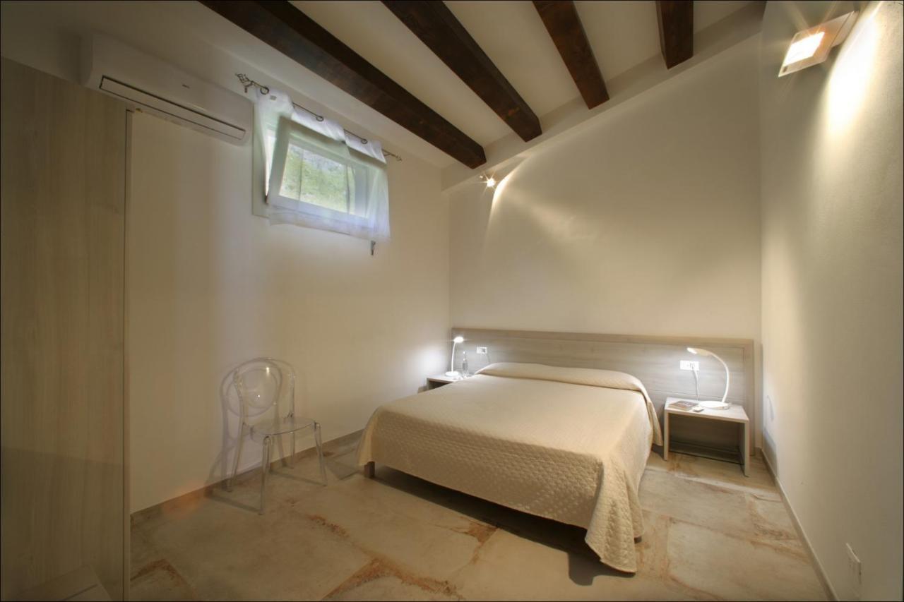 Villa Antonia - Vasca Idromassaggio Terrazza Vista Mare 산비토로카포 외부 사진