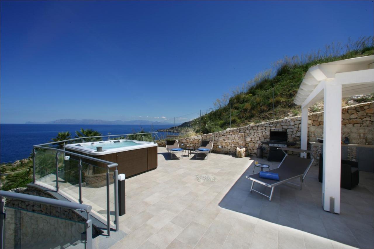 Villa Antonia - Vasca Idromassaggio Terrazza Vista Mare 산비토로카포 외부 사진