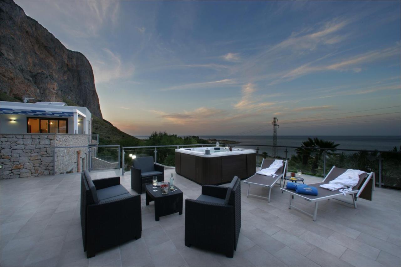 Villa Antonia - Vasca Idromassaggio Terrazza Vista Mare 산비토로카포 외부 사진